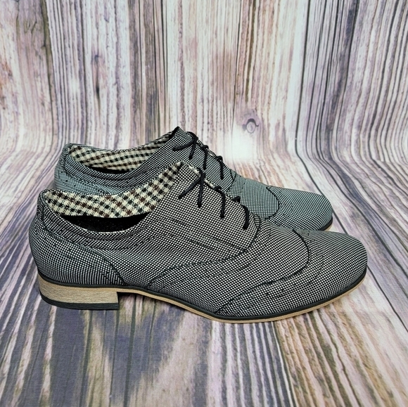 Zapato Black and White Microdot Wingtip Oxfords - Picture 3 of 11